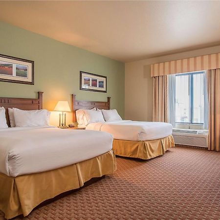 Baymont Inn & Suites By Wyndham Стърджис Екстериор снимка
